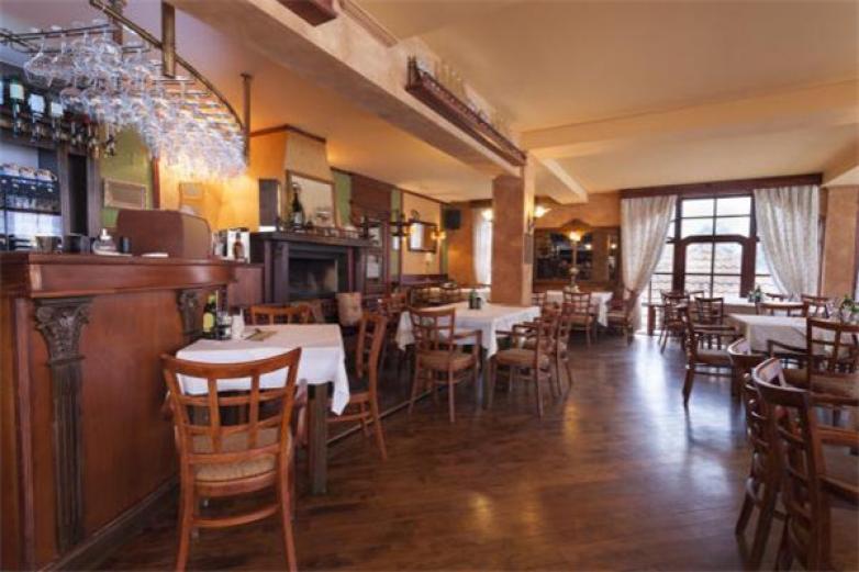 牛华小娃麻辣烫